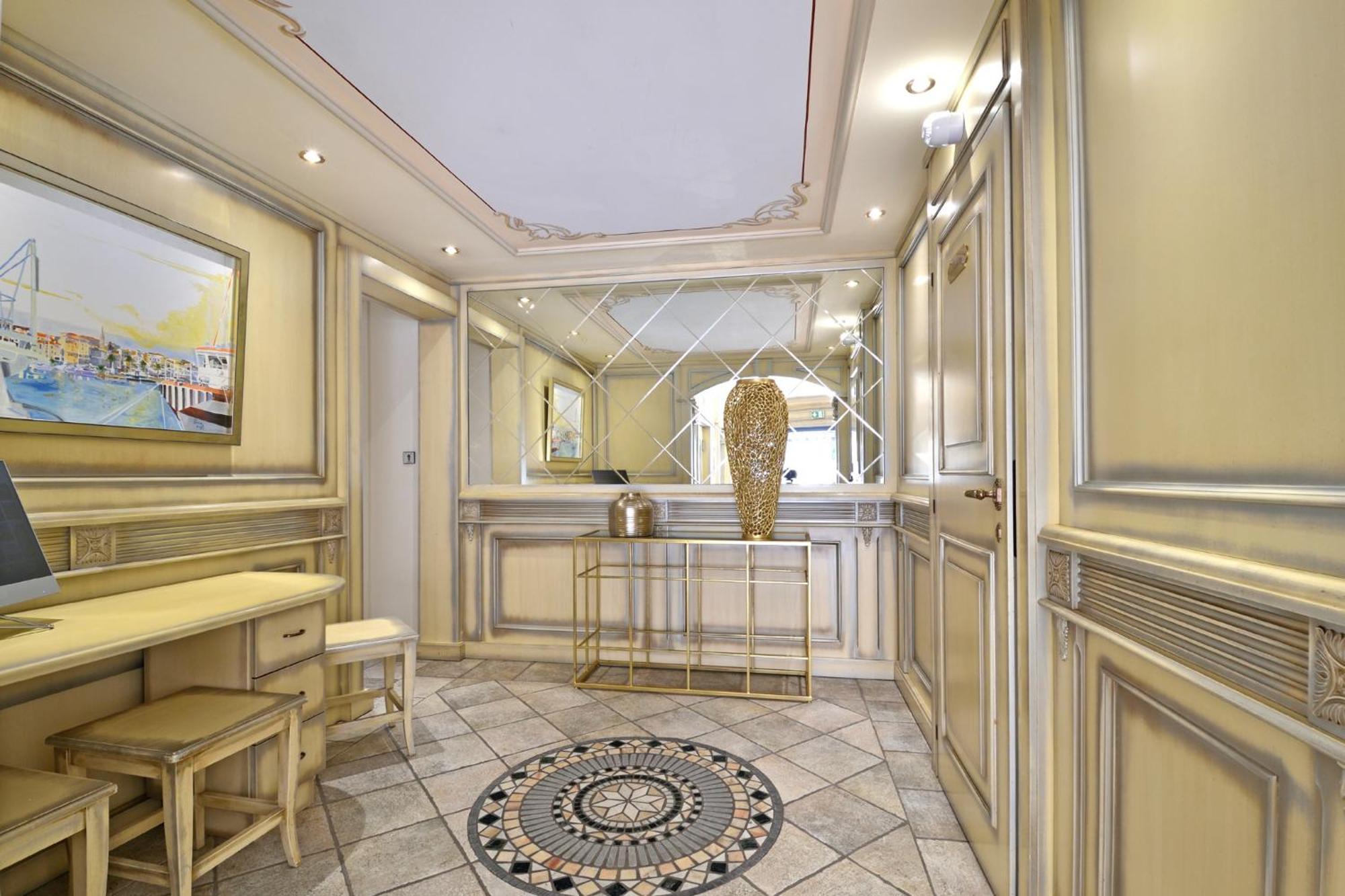 Hotel Le Rocher Calvi  Kültér fotó