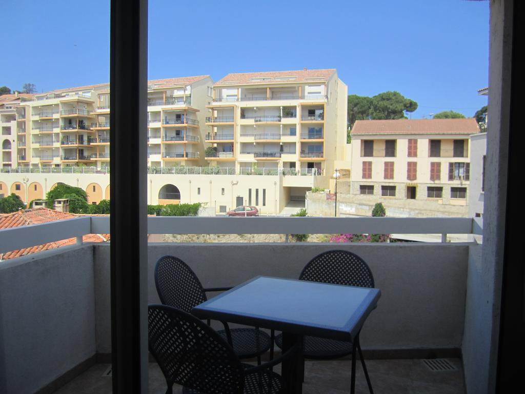 Hotel Le Rocher Calvi  Szoba fotó